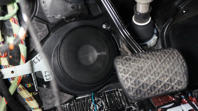 王者的魅力 奔驰C200L音响改装LQ AUDIO（蓝驱）喇叭套装