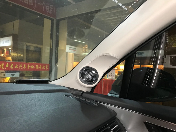 奥迪Q7汽车音响改装法国劲浪165XP―福州道声作品
